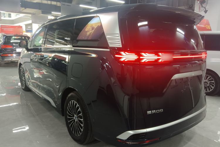 Used Denza D9 2022 DM-i 970 Four-Wheel Drive Flagship Model