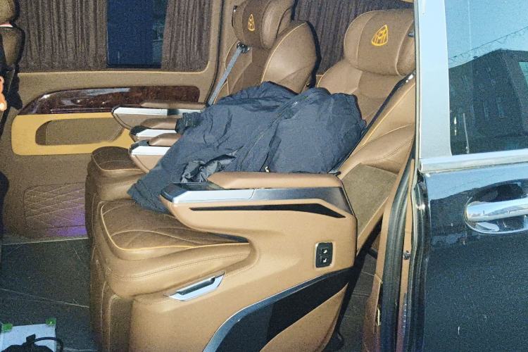 Used Mercedes-Benz Vito 2023 2.0T Business Version 7 Seats Interior 4