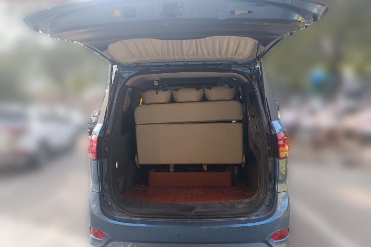 Used SAIC MAXUS G10 2016 2.0T Automatic Luxury Executive Edition Trunk