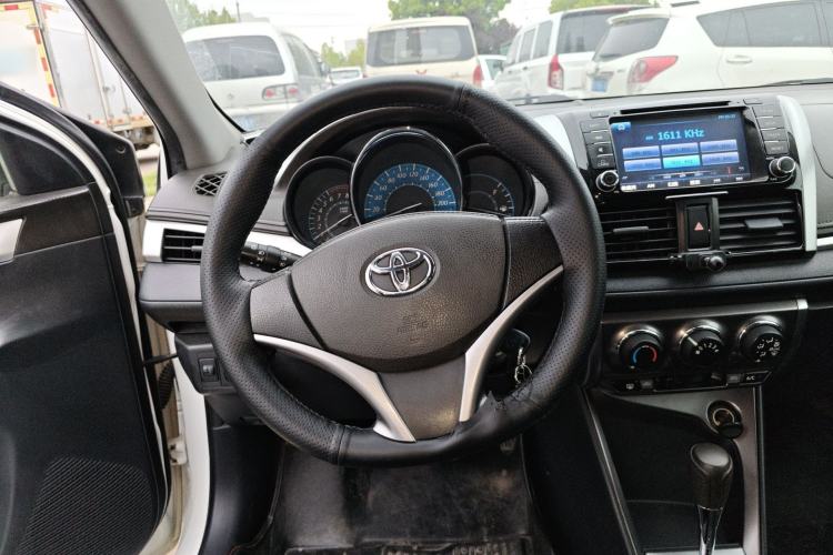 Used Toyota YARiS L Zhi Xuan 2014 1.5G Automatic Xuan Dong Edition Steering Wheel