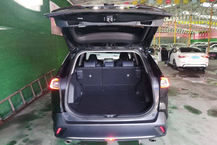 Used Toyota Wildlander 2022 2.0L CVT Two-Wheel Drive Luxury PLUS Edition
