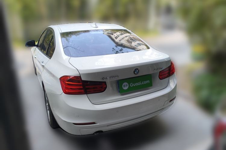 Used BMW 3 Series 2015 320i Luxury Line Stylish Edition