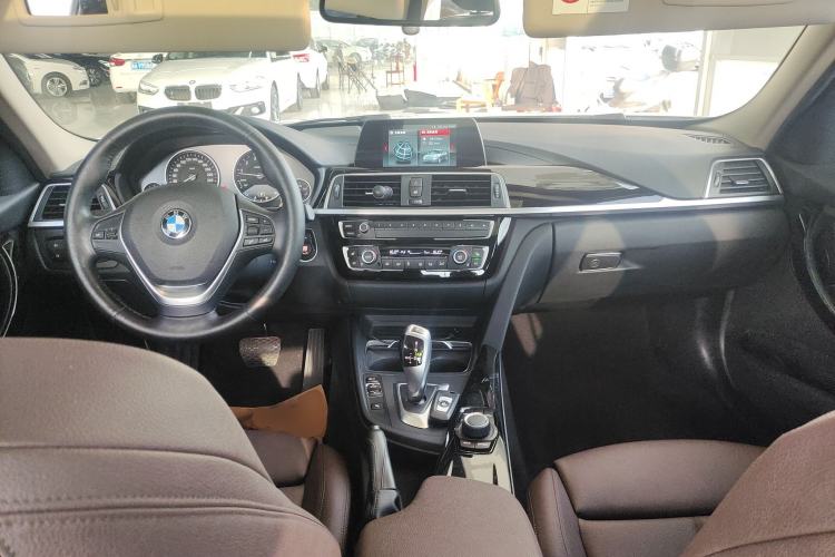 Used BMW 3 Series 2018 320Li Fashion Model Center Console