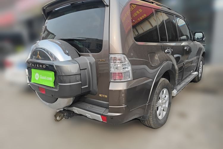 Used Mitsubishi Pajero 2015 3.0L Elite Plus Version China IV Standard