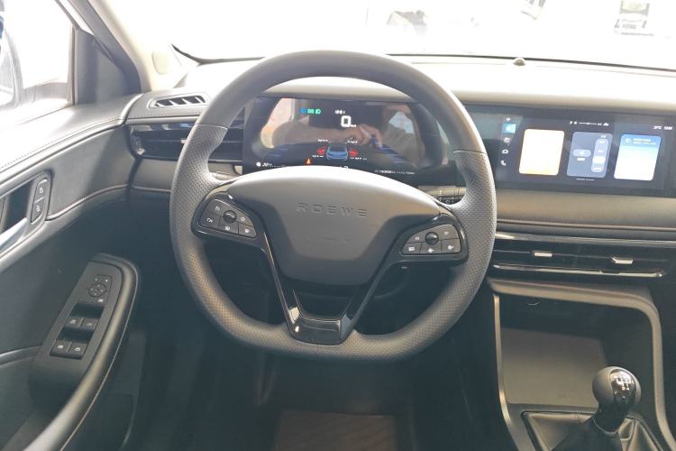 Used Roewe i5 2023 1.5L Manual Comfort Edition