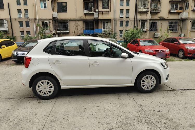 Used Volkswagen Polo 2016 1.4L Manual Fashion Model