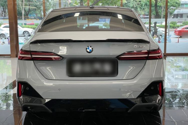 Used BMW 5 Series 2024 525i M Sport Package Exterior 8