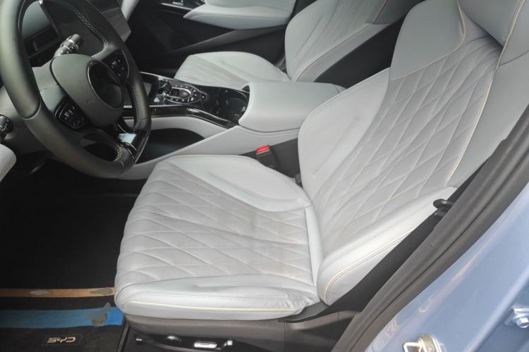 Used BYD Seal 2022 700 km Long-Range Rear-Wheel-Drive Version Left Front Seat