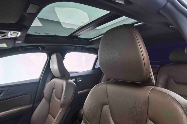 Used Volvo S60 2020 T4 Zhiyi Luxury Edition