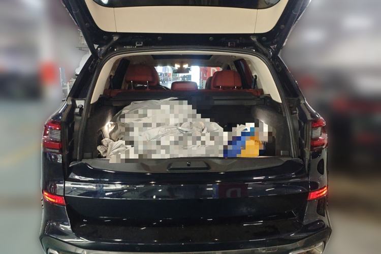 Used BMW X5 2022 Restyled xDrive 30Li Luxury Version M Sport Package
