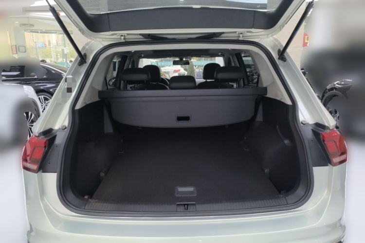 Used Volkswagen Tiguan L 2021 330TSI Automatic Two-Wheel Drive Smart Edition Trunk