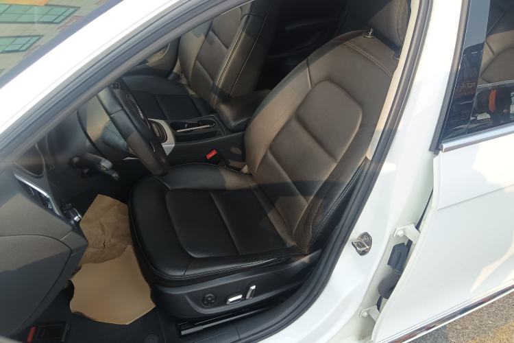 Used Audi A4L 2016 35 TFSI Collector's Edition Automatic Standard Model
