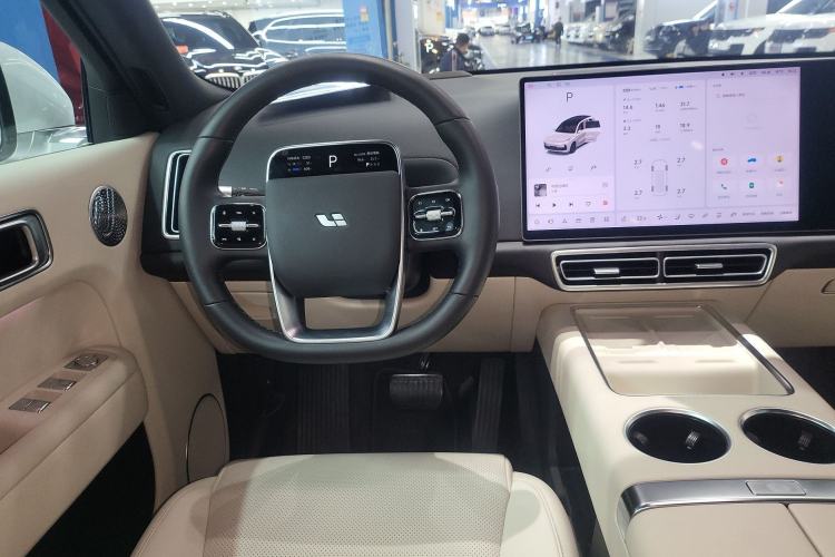 Used Li Auto L8 2025 Ultra Smart Refreshed Edition
