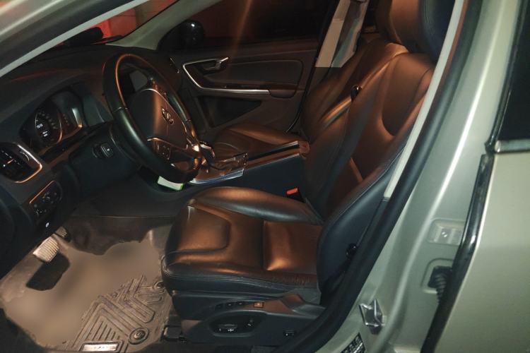 Used Volvo S60 2019 S60L Facelift T5 Intelligent Advanced Edition
