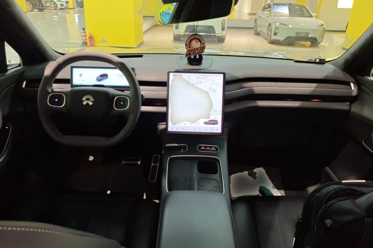 Used Nio ES8 2024 75 kWh Executive Edition Center Console