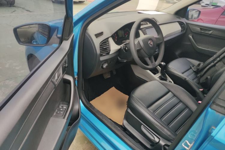 Used Skoda Fabia 2015 1.4L Automatic Front-Drive Model
