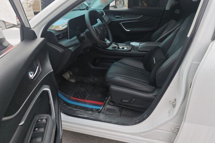 Used Venucia V 2023 260T Idol Edition Pro