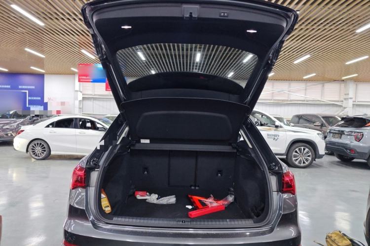 Used Audi Q3 2021 35 TFSI Fashion Dynamic Model
