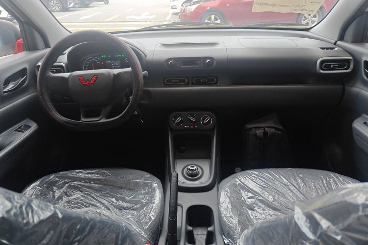 Used Wuling Hongguang New Energy 2024 All-Electric Model 300KM Practical Version