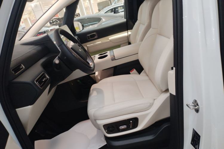 Used Li Auto MEGA 2025 Home Family Special Edition Left Front Seat