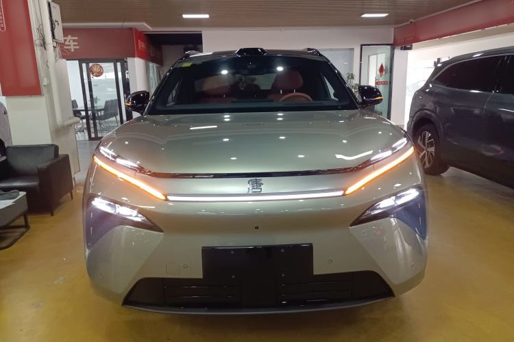 Used BYD Tang L 2025 EV 670KM LiDAR Flagship Version Front