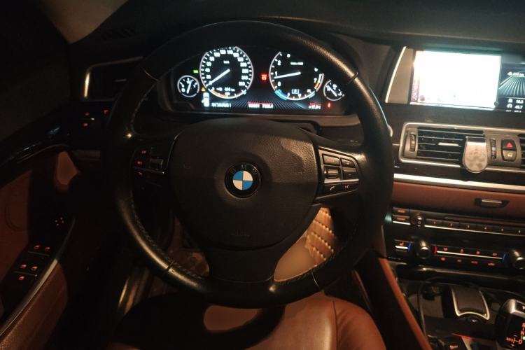 Used BMW 5 Series GT 2015 528i Leading Model