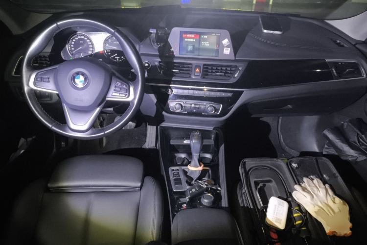 Used BMW 1 Series 2018 118i Sport Edition Center Console
