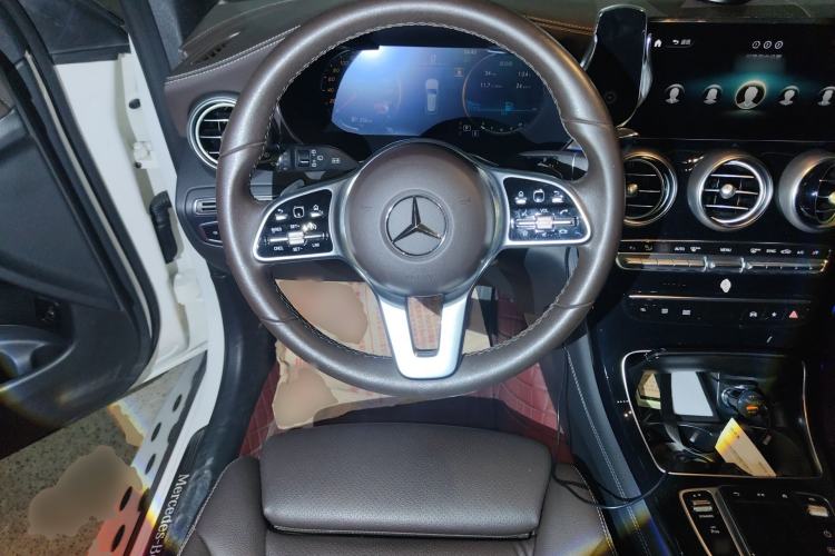 Used Mercedes-Benz GLC 2020 Facelifted GLC 260 L 4MATIC Dynamic Edition Steering Wheel