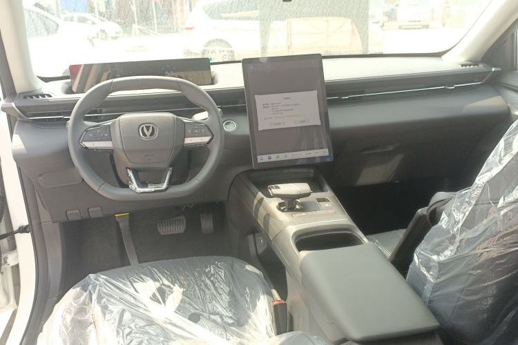 Used CHANGAN Eado 2025 Blue Whale 1.5T 500Bar Prestige Model
