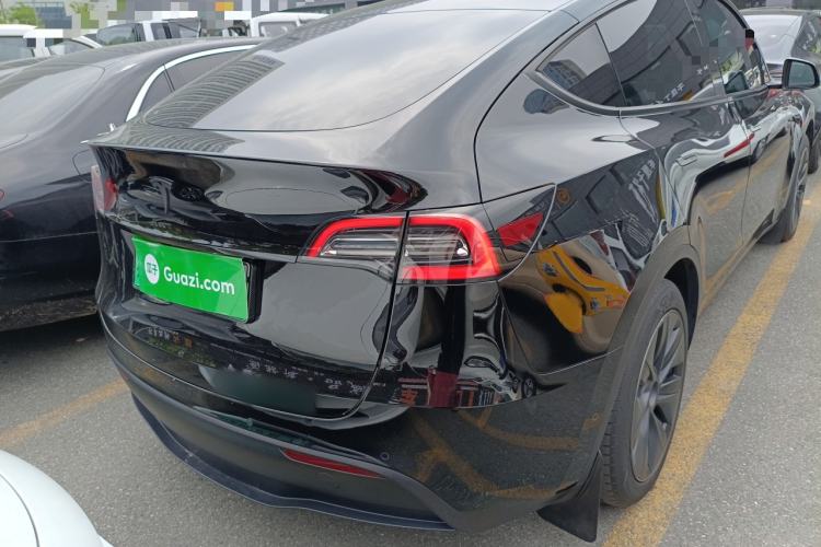 Used Tesla Model Y 2023 Rear-Wheel-Drive Version
