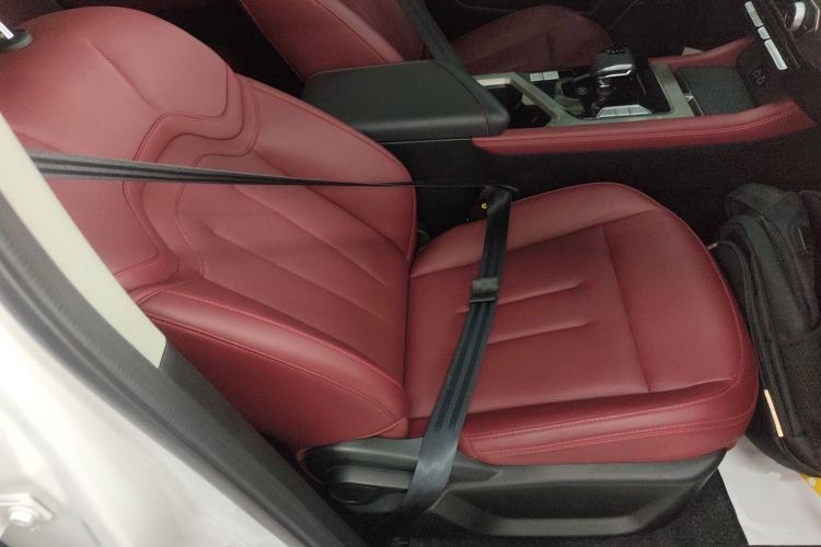 Used JETOUR X70 2024 1.5T DCT Glory PRO 5-Seater
