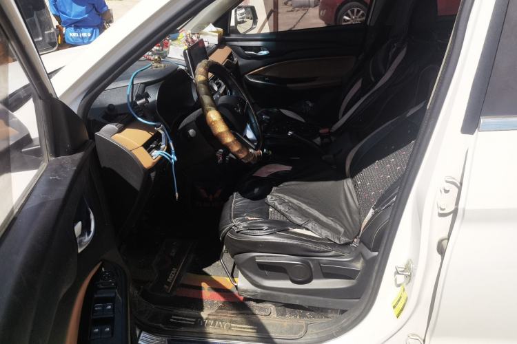 Used Wuling Hongguang S3 2018 1.5L Manual Luxury Model China V Standard