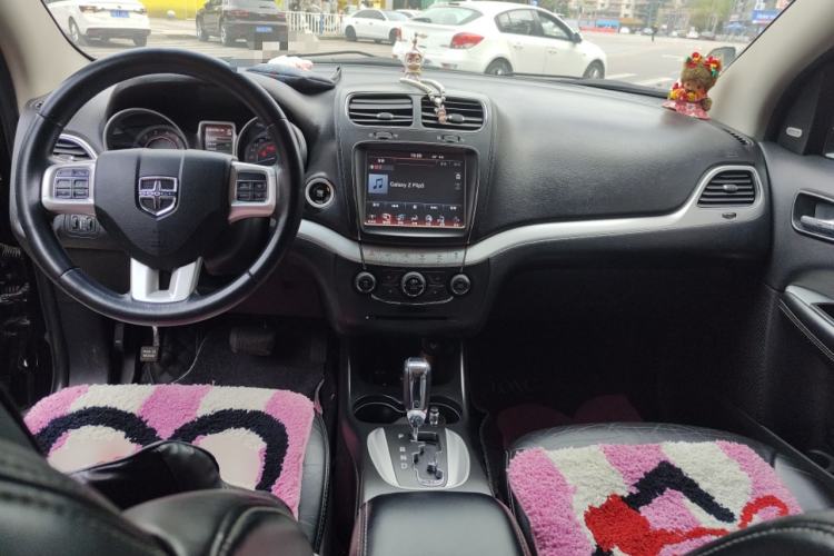 Used Dodge Journey 2013 2.4L Two-Wheel Drive Luxury Version