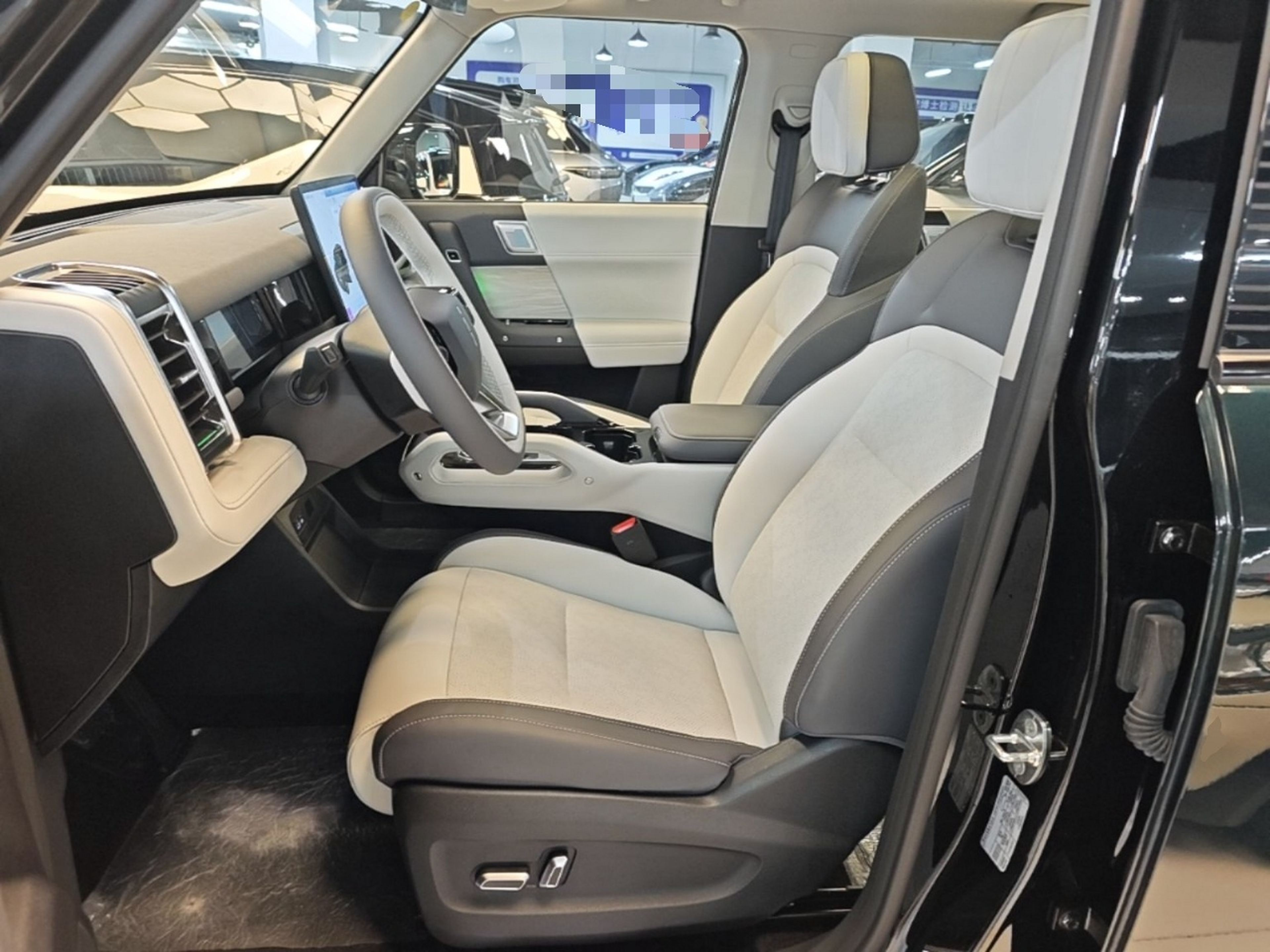 Vordere Reihe im Auto