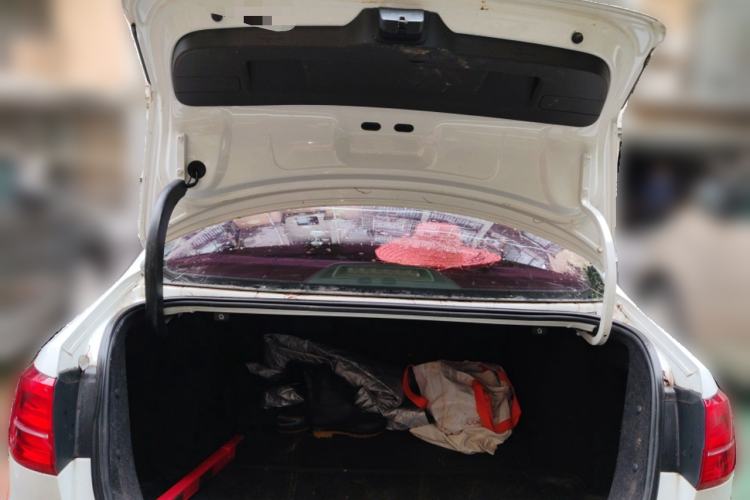 Used Volkswagen Sagitar 2015 230TSI Automatic Comfort Version Trunk