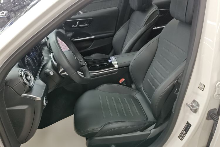Used Mercedes-Benz C-Class 2024 Facelift C 260 L Night Edition Sport Version Left Front Seat