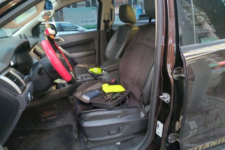 Used Ford Everest 2016 2.0T Gasoline Automatic 4x4 Luxury Edition Left Front Seat