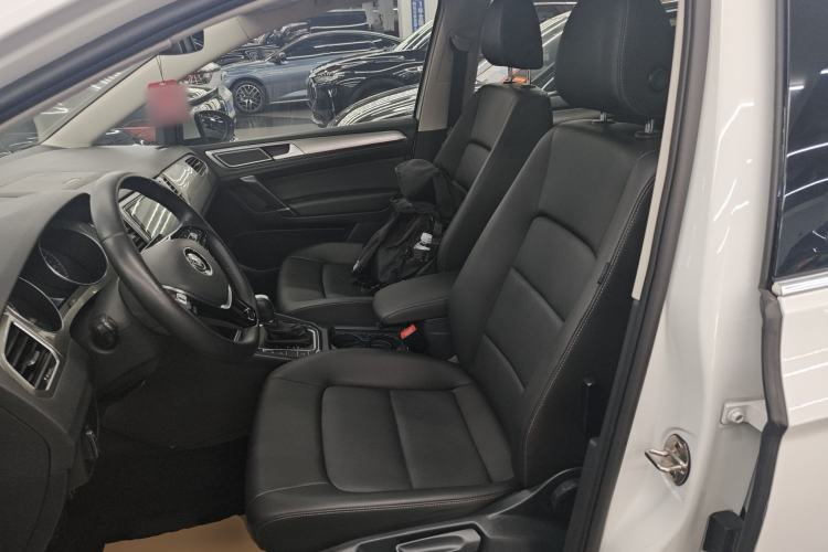 Used Volkswagen Golf Sportsvan 2019 280TSI Automatic Trendy Model China VI Standard Left Front Seat