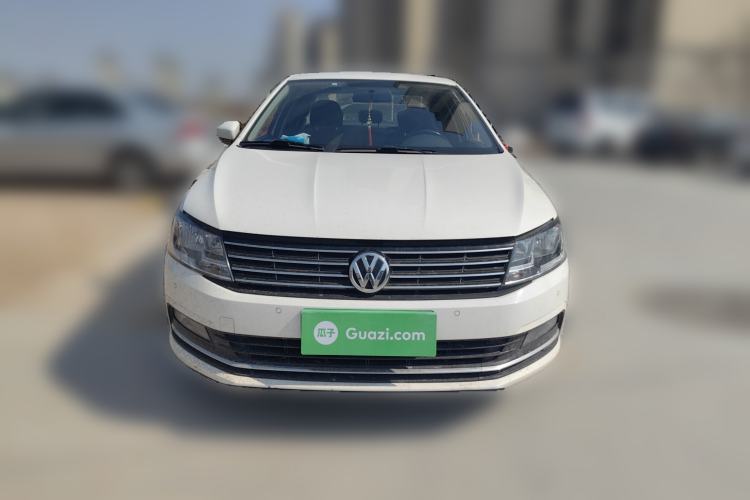 Used Volkswagen Lavida 2015 1.6L Automatic Comfort Edition
