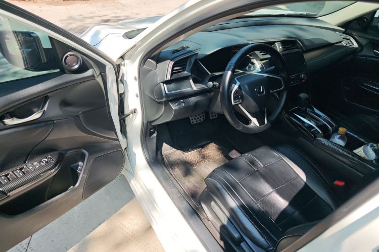 Used Honda Civic 2016 220TURBO CVT Luxury Edition