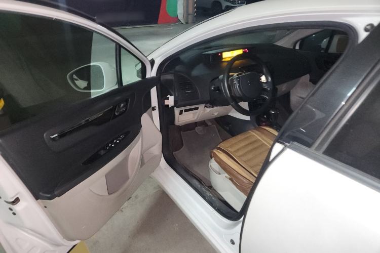 Used Citroen C-Quatre 2014 VTS Version 1.6L Automatic Prestige Model
