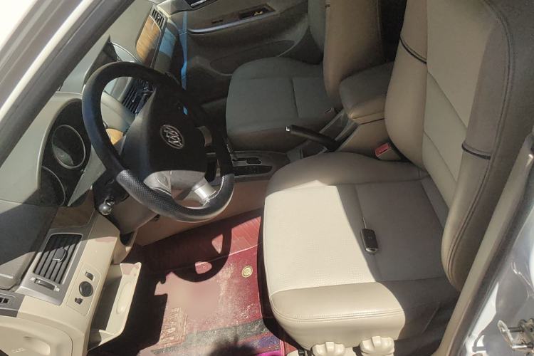 Used Buick Excelle 2013 1.5L Automatic Classic Model
