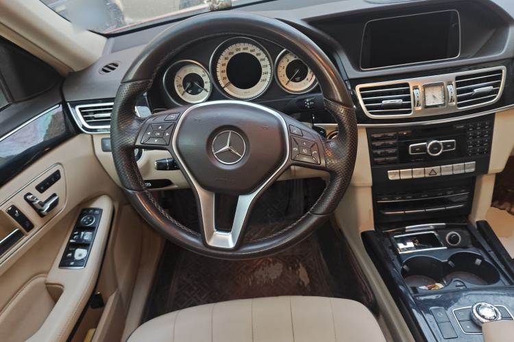 Used Mercedes-Benz E-Class 2015 E 260 L Sport & Fashion Model