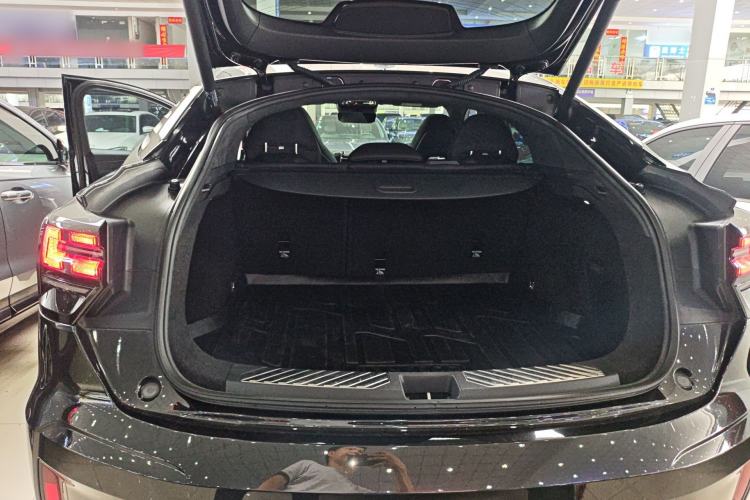 Used Lynk & Co 05 2022 05+ 2.0TD Automatic Exploration Edition Trunk