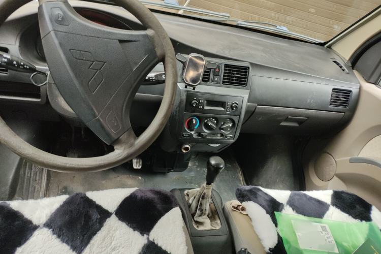 Used Wuling Rongguang 2014 1.2L S Base Model Center Console