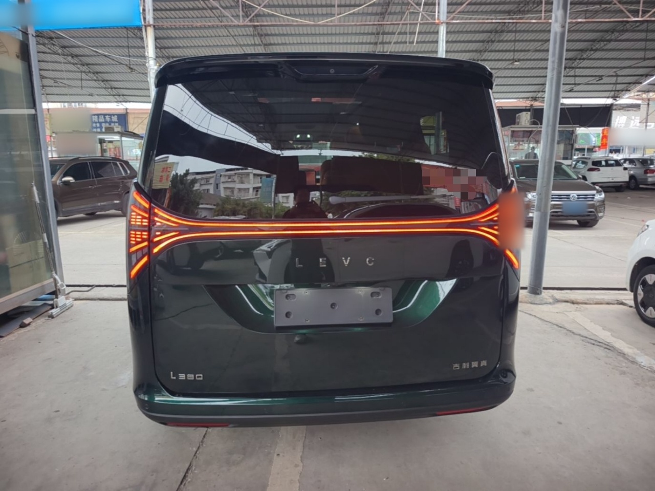 Geely Galaxy LEVC L380 2024 140-Degree 6-Seater All-Wheel-Drive Ultra — снимка 5