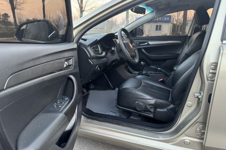 Used Roewe 360 2015 1.5L Manual Luxury Edition