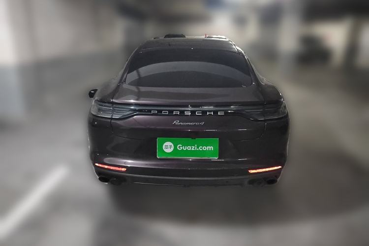 Used Porsche Panamera 2023 Restyled Panamera 4 Executive Extended Platinum Edition 2.9T
