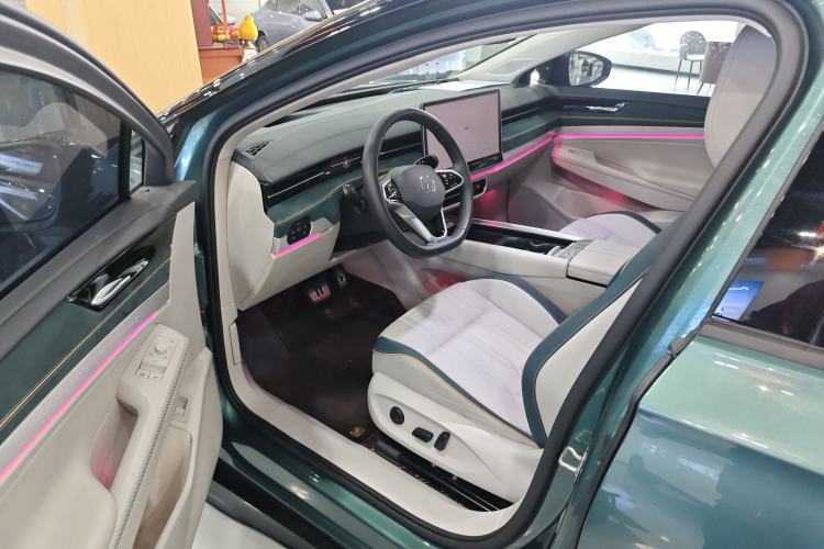 Used Volkswagen ID.7 VIZZION 2024 First Edition Left Front Seat