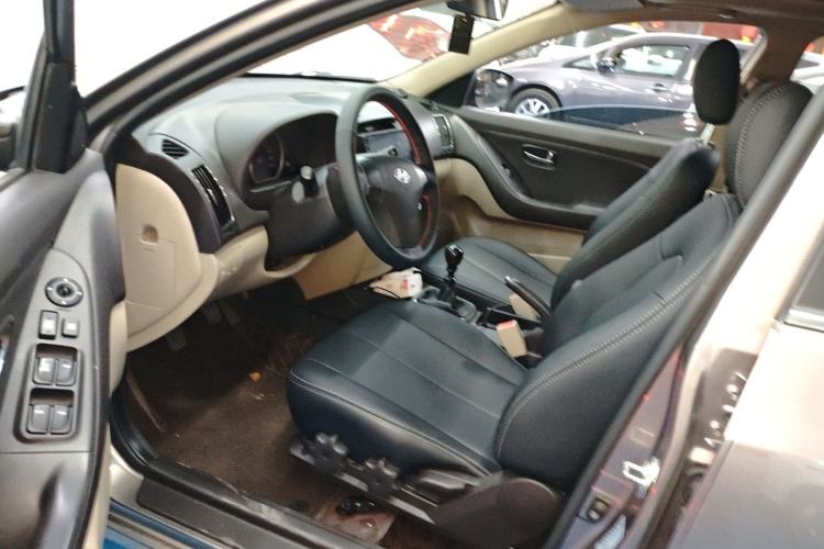 Used Hyundai Celesta 2011 1.6L Manual Luxury Model
